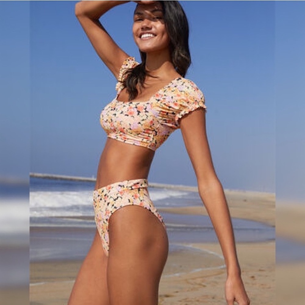 Billabong ☀️ Forever Dazed Floral High Rise Cheeky Bikini Bottoms